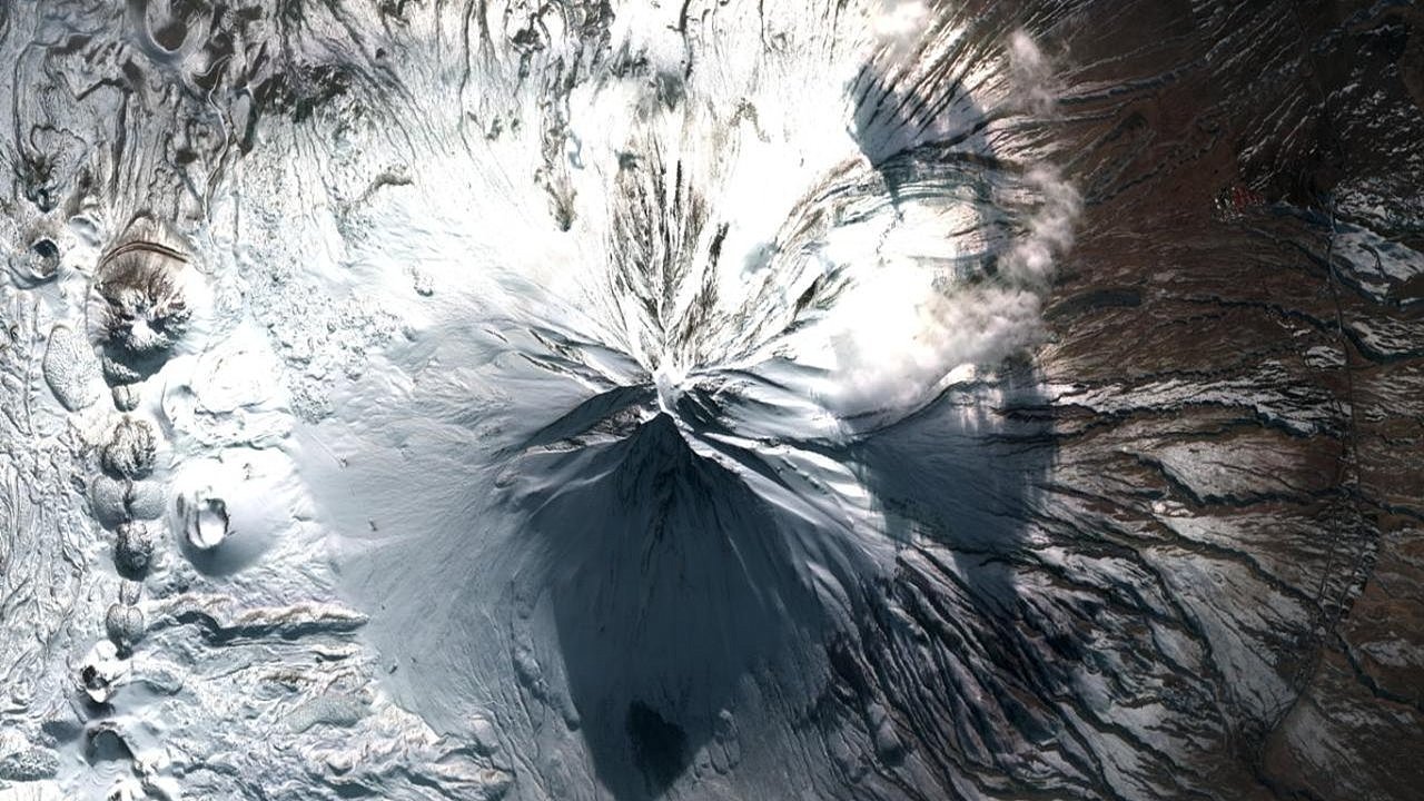 Zirve uydudan çekildi, MSB paylaştı