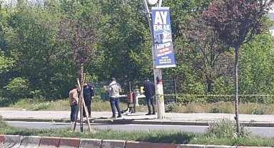 Caddede ki siyah çanta fünye ile patlatıldı