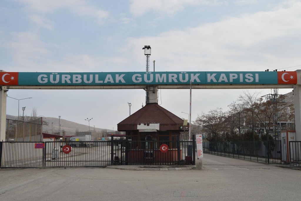 Ağrı'daki roketli saldırıda yaralanan gümrük personeli hayatını kaybetti