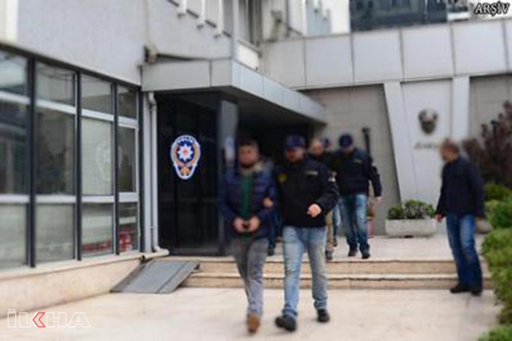 İran'dan giriş yapan PKK/YPG'li, HDP'li başkanla birlikte yakalandı