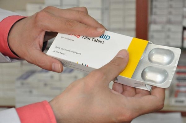 Bakteri enfeksiyonlarında etkili olan antibiyotikler virüslere etki etmiyor