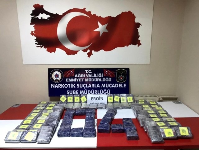 Ağrı'da 52 kilo eroin ele geçirildi