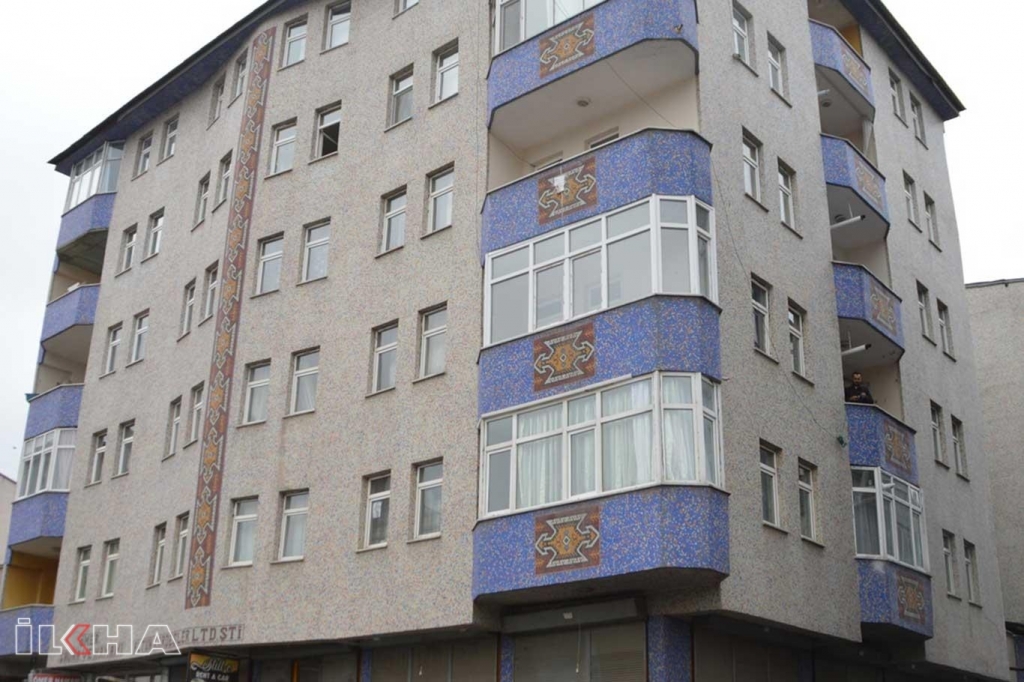 Ağrı'da bir bina karantina altına alındı