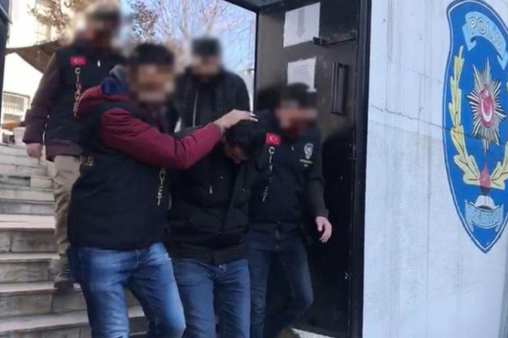 8 yıl önce işlenen cinayetin şüphelileri yakalandı