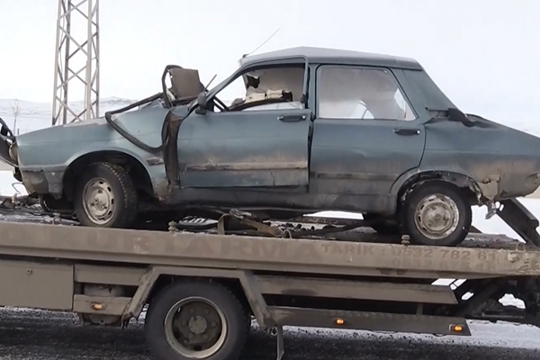 Kars'ta trafik kazası: 1 ölü, 3 yaralı