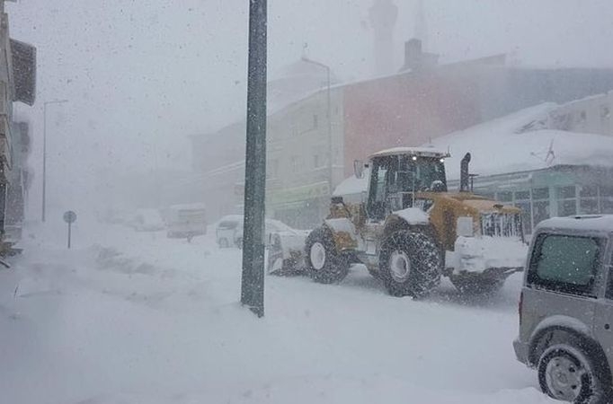 Bingöl’de 281 köy yolu ulaşıma kapandı