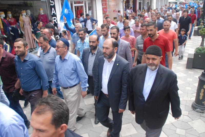 Ağrı Halkı Darbeye Karşı Sokaklara Akın Etti