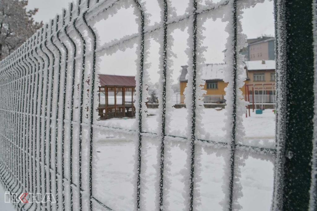 Ağrı'da soğuk hava etkisini sürdürüyor