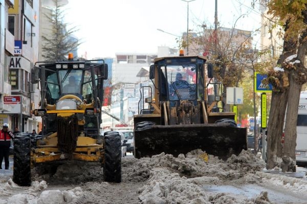 Van'da karla mücadele çalışması