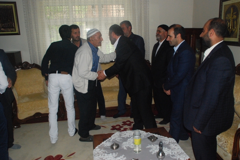 HÜDA PAR teşkilatından Ağrıda kanaat önderlerine ziyaret